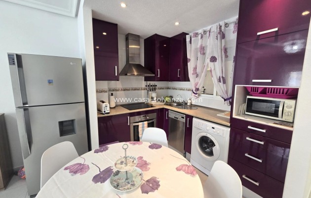 Resale - Apartment / flat - Torrevieja - La Mata