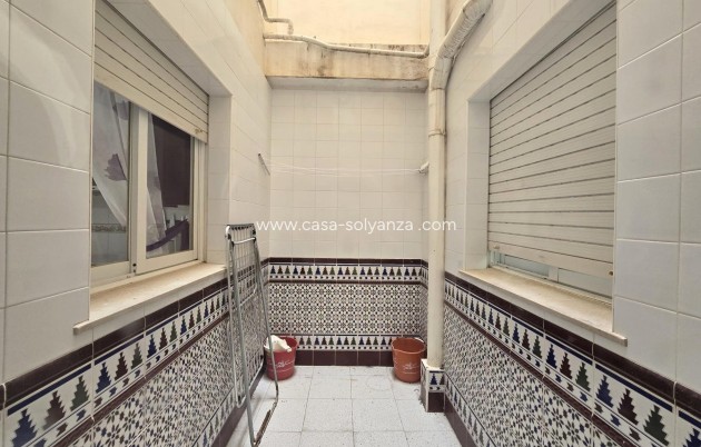 Resale - Apartment / flat - Torrevieja - La Mata