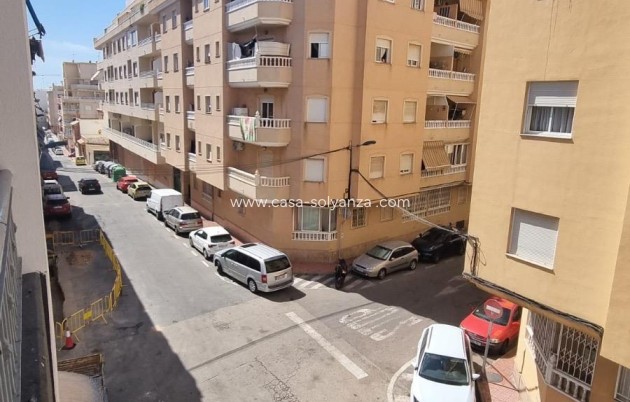 Herverkoop - Appartement / flat - Torrevieja - El Molino