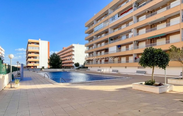 Resale - Apartment / flat - Orihuela Costa - Punta Prima