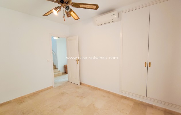 Resale - Villa - Villamartin - Villamartín