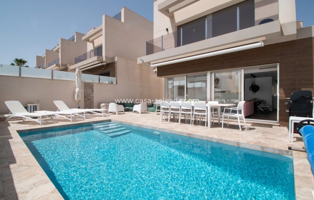 Revente - Villa - Orihuela Costa - Villamartín