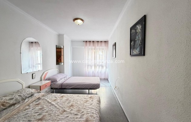 Reventa - Apartamento / piso - Torrevieja - Playa del Cura