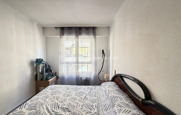 Reventa - Apartamento / piso - Torrevieja - Playa del Cura
