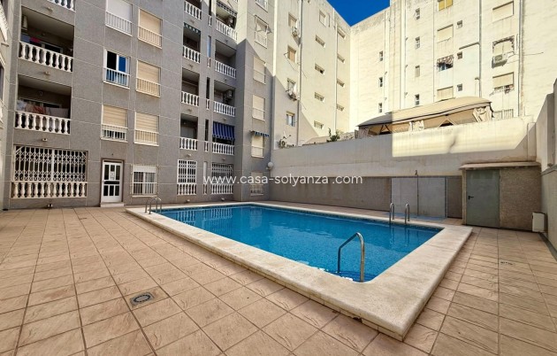 Herverkoop - Appartement / flat - Torrevieja - Playa de los Locos