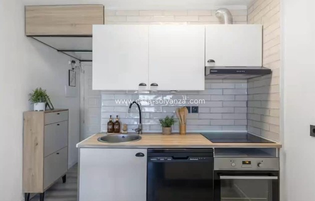 Resale - Apartment / flat - Torrevieja - El chaparral