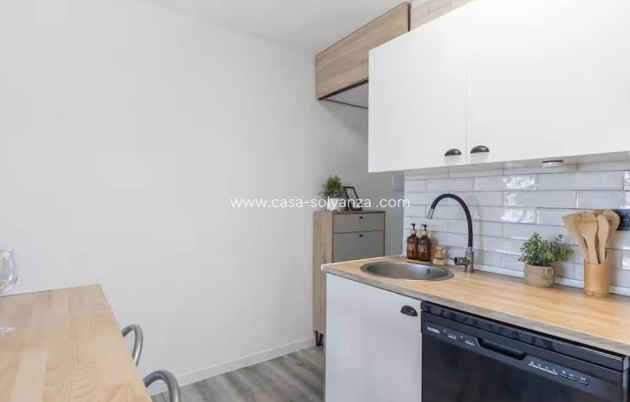 Resale - Apartment / flat - Torrevieja - El chaparral