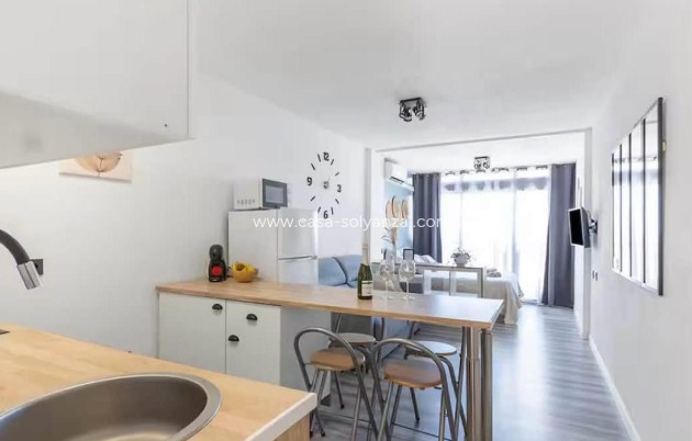 Resale - Apartment / flat - Torrevieja - El chaparral