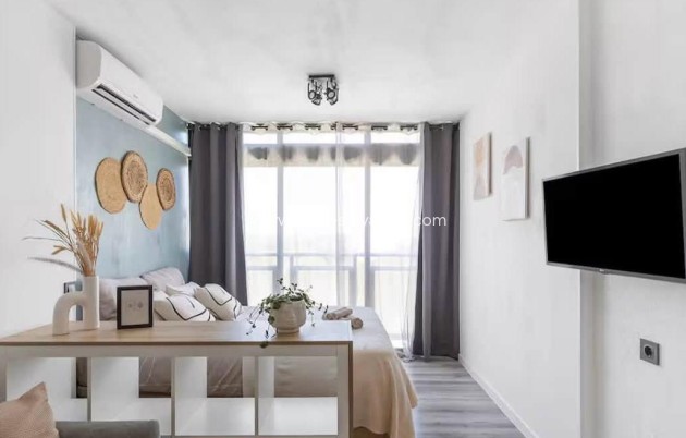 Resale - Apartment / flat - Torrevieja - El chaparral