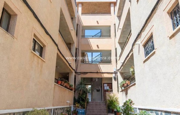 Resale - Apartment / flat - Torrevieja - El chaparral