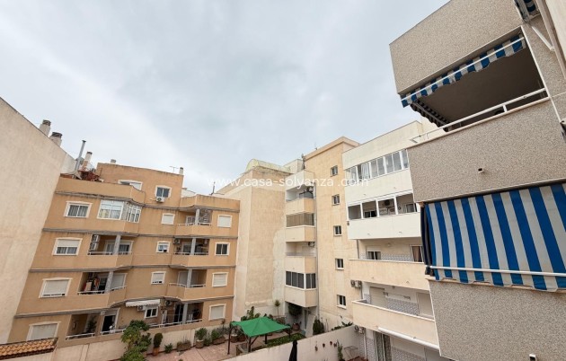 Herverkoop - Appartement / flat - Torrevieja - Center