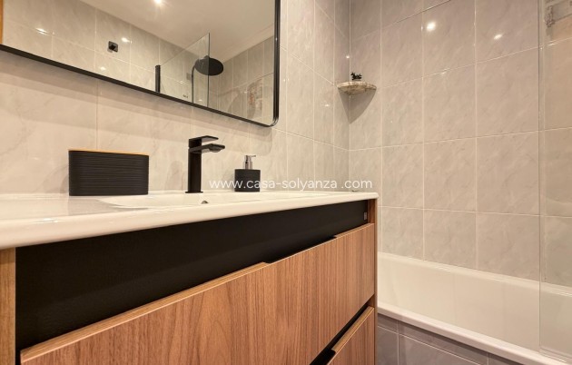 Herverkoop - Appartement / flat - Torrevieja - Center