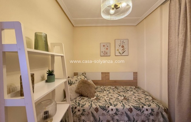 Herverkoop - Appartement / flat - Torrevieja - Center