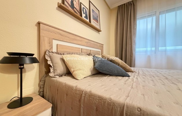Herverkoop - Appartement / flat - Torrevieja - Center