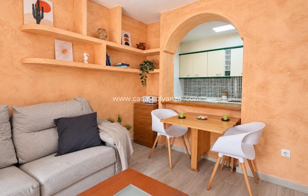Herverkoop - Appartement / flat - Torrevieja - Playa de los Locos