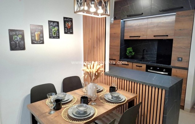 Resale - Apartment / flat - Torrevieja - Estacion Autobuses
