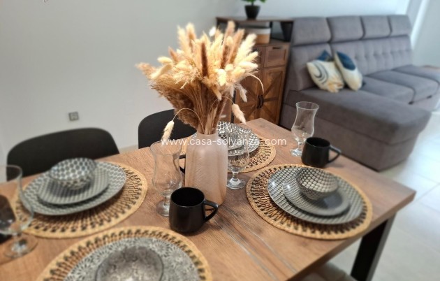 Resale - Apartment / flat - Torrevieja - Estacion Autobuses