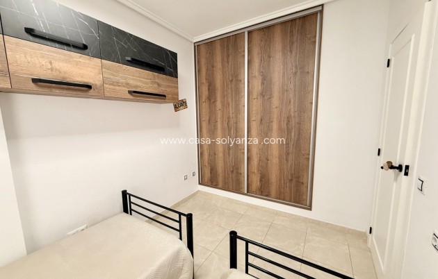 Resale - Apartment / flat - Torrevieja - Estacion Autobuses