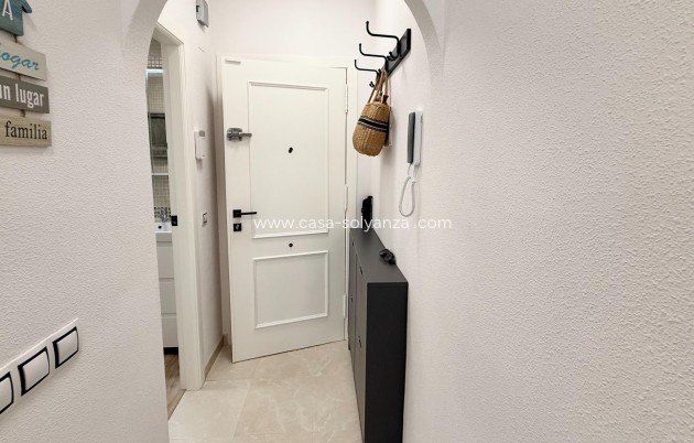 Resale - Apartment / flat - Torrevieja - Estacion Autobuses