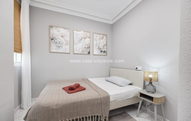Herverkoop - Appartement / flat - Torrevieja - Estacion Autobuses