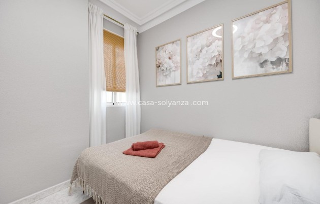 Herverkoop - Appartement / flat - Torrevieja - Estacion Autobuses