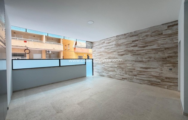 Resale - Apartment / flat - Torrevieja - Playa del Cura