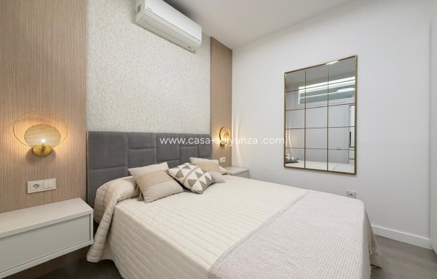 Resale - Apartment / flat - Torrevieja - Playa del Cura