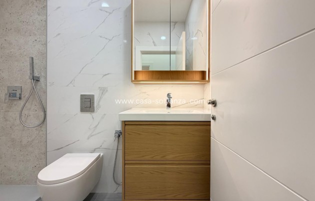 Resale - Apartment / flat - Torrevieja - Playa del Cura