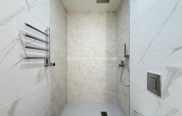 Resale - Apartment / flat - Torrevieja - Playa del Cura