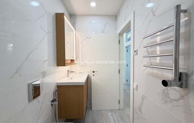 Resale - Apartment / flat - Torrevieja - Playa del Cura