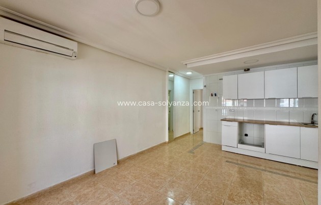 Reventa - Apartamento / piso - Torrevieja - Center