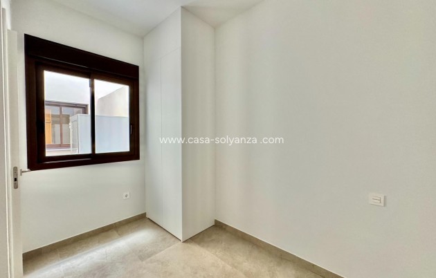 Resale - Apartment / flat - Torrevieja - Habaneras