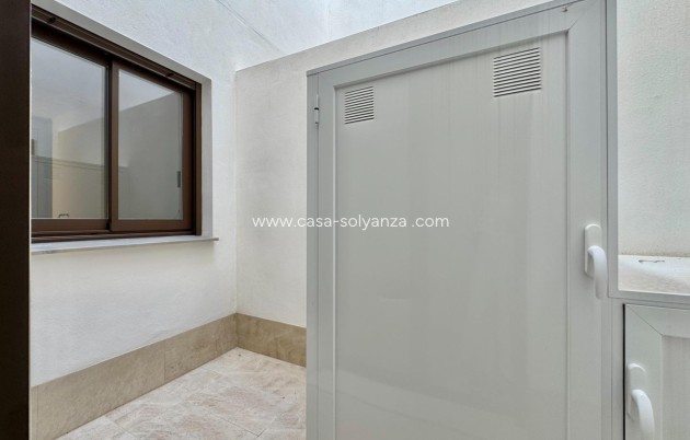 Resale - Apartment / flat - Torrevieja - Habaneras
