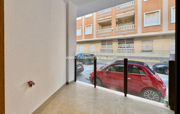 Resale - Apartment / flat - Torrevieja - Habaneras