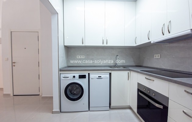Resale - Apartment / flat - Torrevieja - El Acequión - Los Náufragos