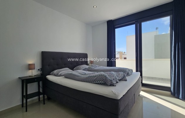 Reventa - Villa - Villamartin - Villamartín