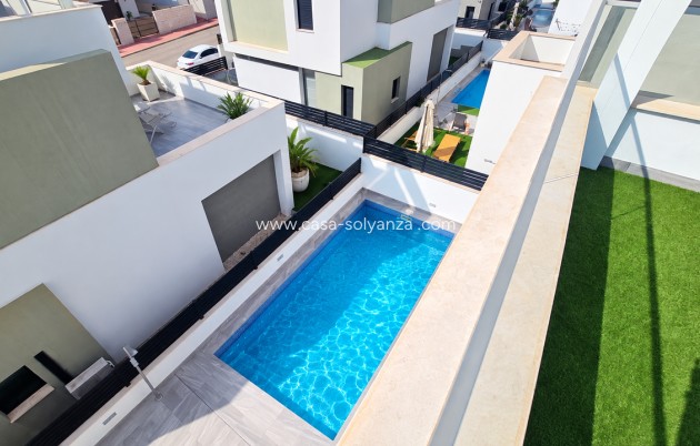 Reventa - Villa - Villamartin - Villamartín