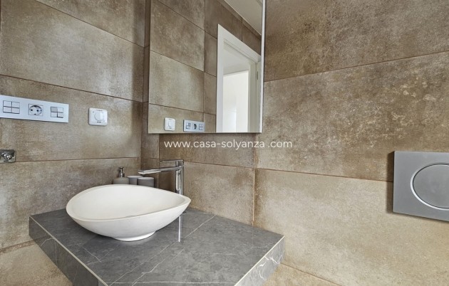 Reventa - Villa - Villamartin - Villamartín