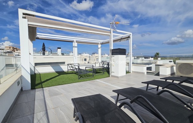 Reventa - Villa - Villamartin - Villamartín