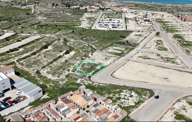 Herverkoop - Land - Torremendo