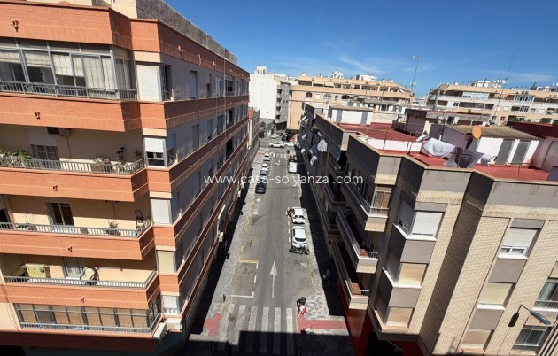 Herverkoop - Appartement / flat - Torrevieja - Playa del Cura