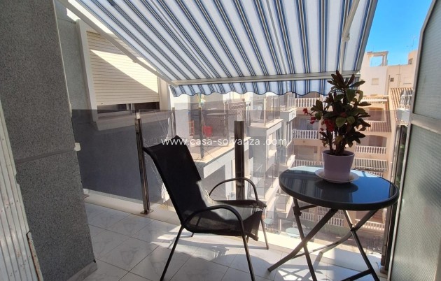 Resale - Apartment / flat - Torrevieja - Habaneras