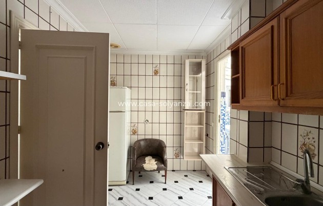 Resale - Apartment / flat - Torrevieja - Center