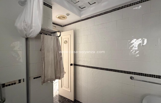Resale - Apartment / flat - Torrevieja - Center