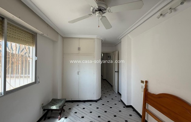 Resale - Apartment / flat - Torrevieja - Center