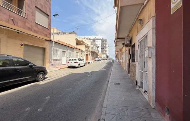 Resale - Apartment / flat - Torrevieja - Center