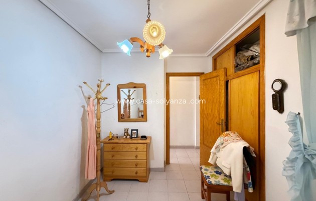 Resale - Apartment / flat - Torrevieja - Playa del Cura