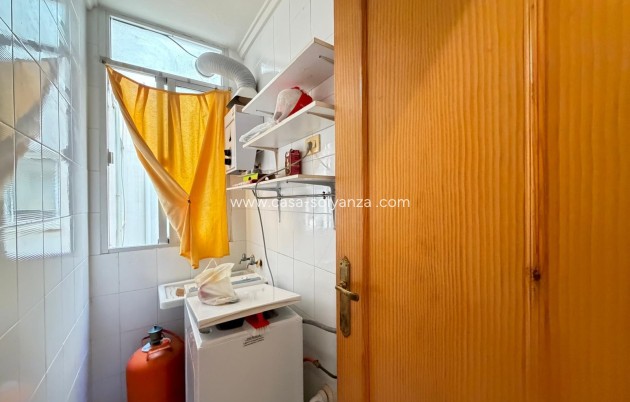 Resale - Apartment / flat - Torrevieja - Playa del Cura