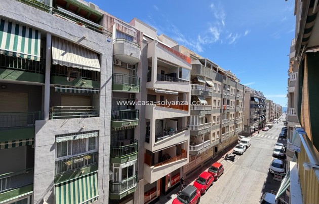 Resale - Apartment / flat - Torrevieja - Playa del Cura