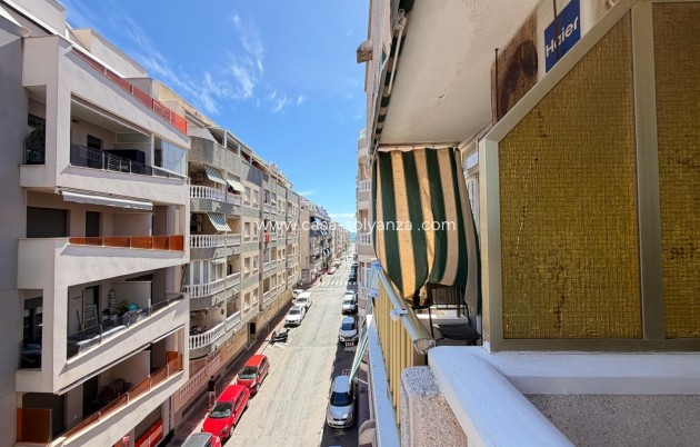 Resale - Apartment / flat - Torrevieja - Playa del Cura